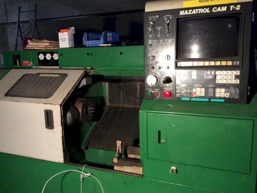 Frontansicht der Mazak Super QuickTurn 15MS Maschine
