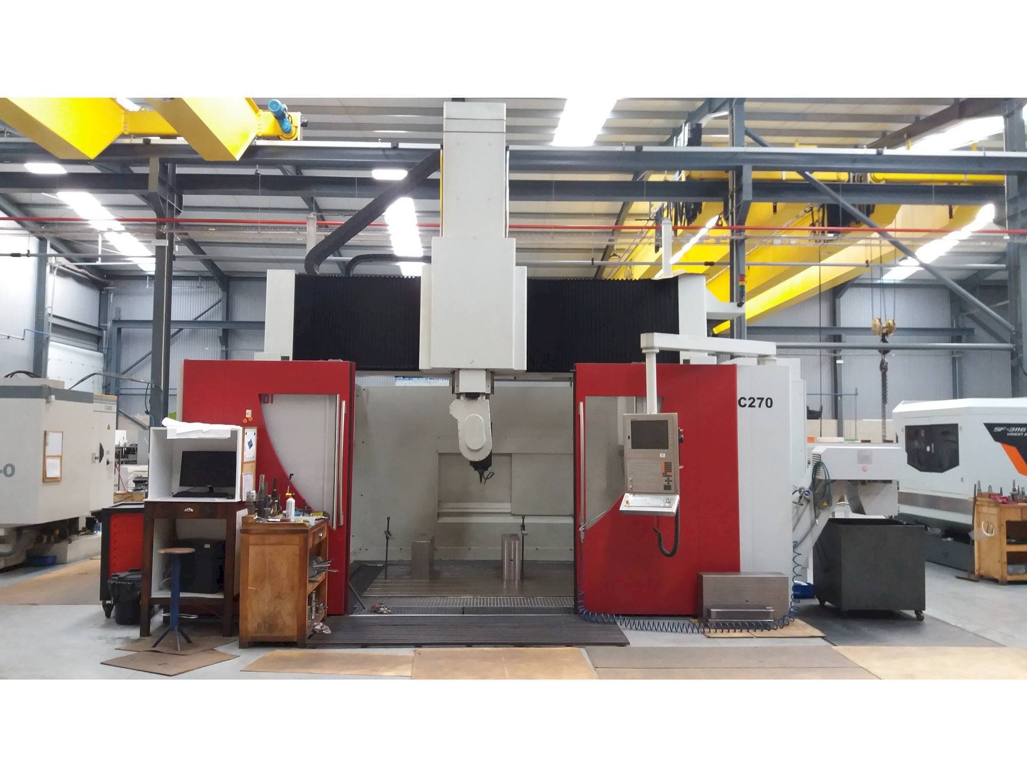 Frontansicht der Rambaudi RC 270 Maschine