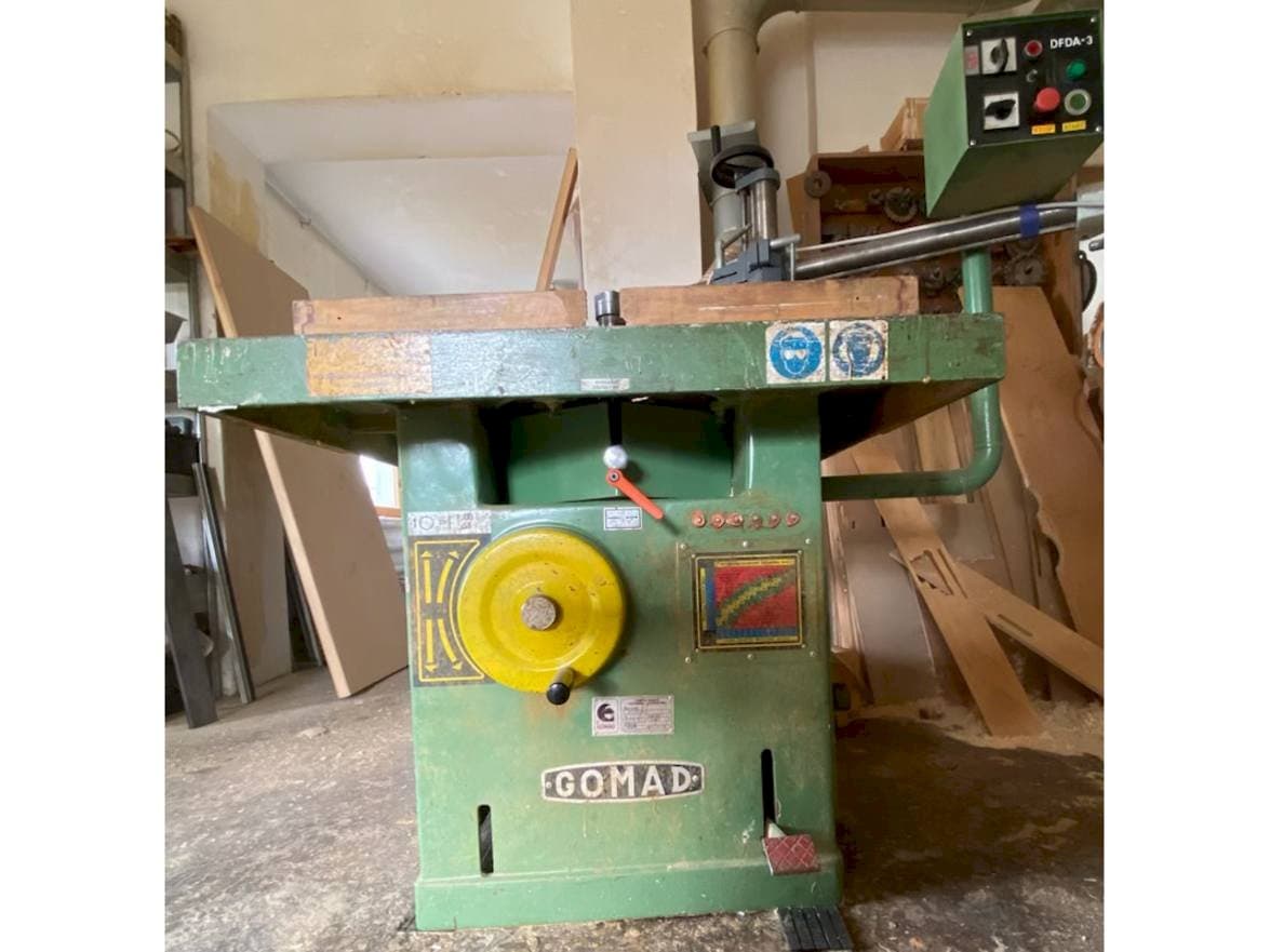Frontansicht der GOMAD DFDA-3 Maschine