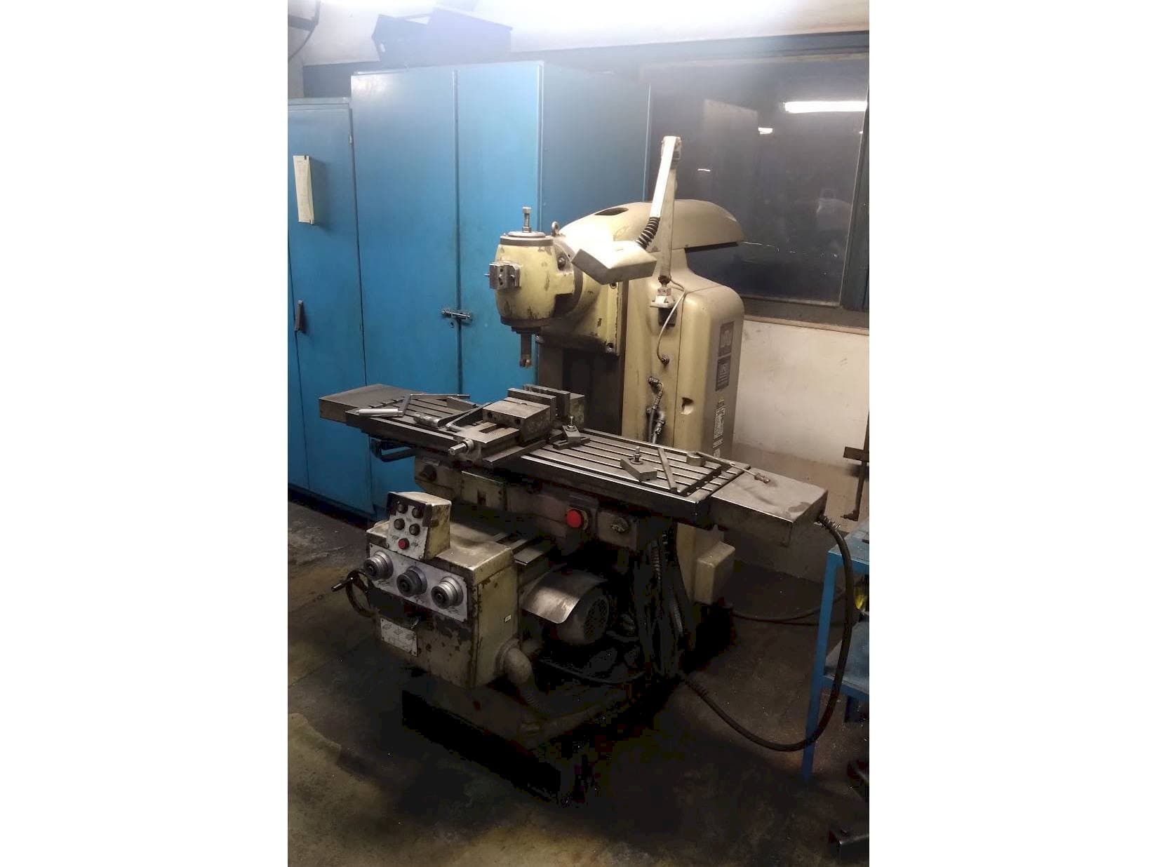 Frontansicht der FU 250x1000  Maschine
