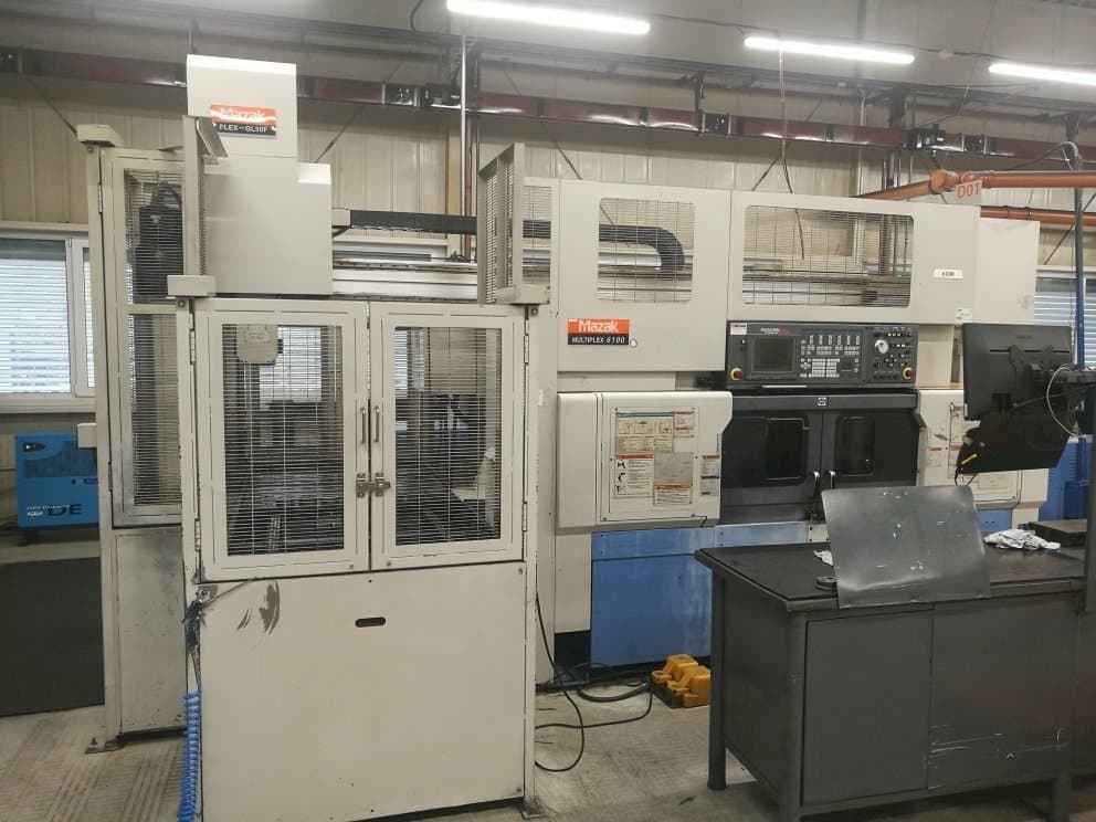 Frontansicht der Mazak Multiplex 6100 + robot FLEX-GL50F Maschine
