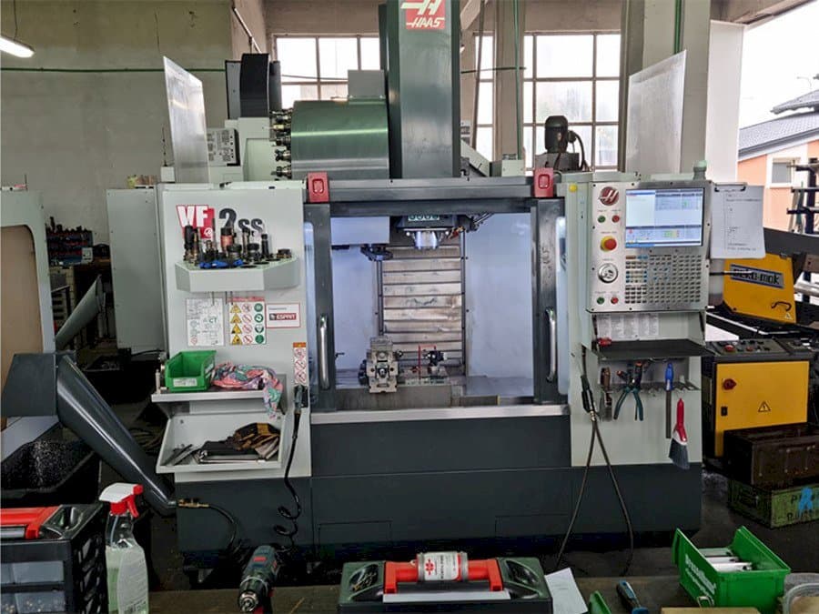 Frontansicht der HAAS VF-2SS Maschine