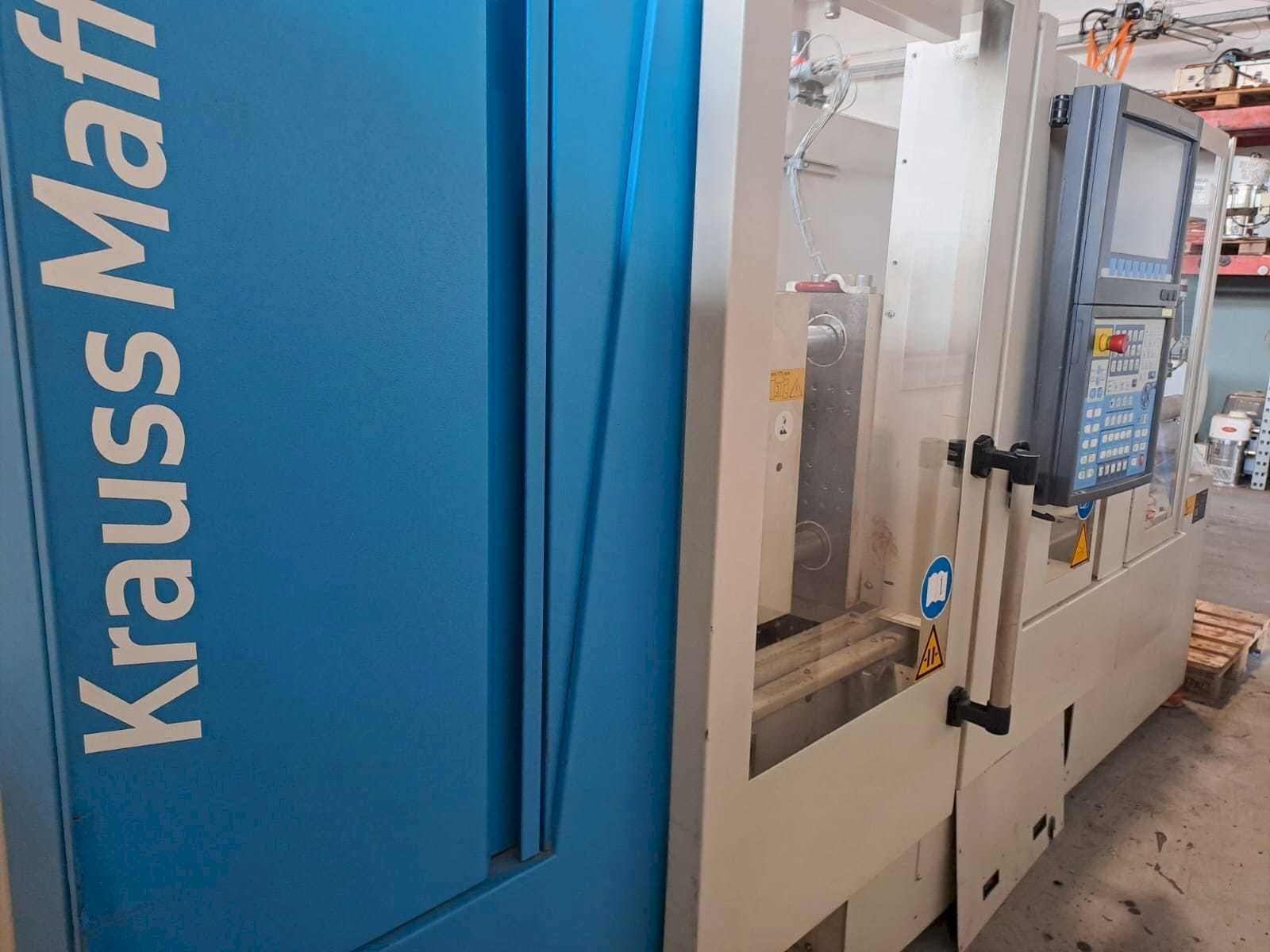 Frontansicht der Krauss Maffei 35-180CX Maschine