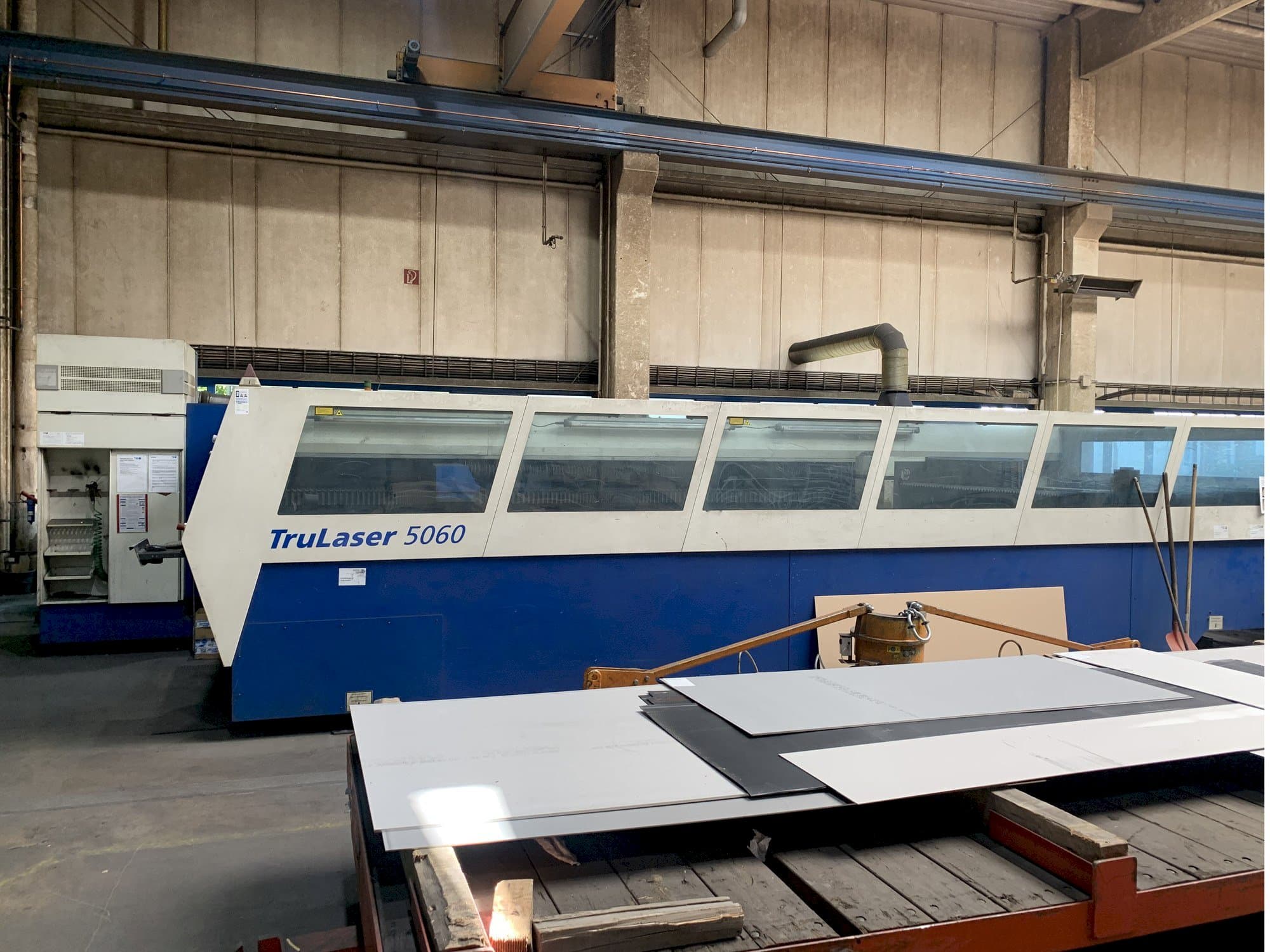Frontansicht der Trumpf Trulaser 5060  Maschine