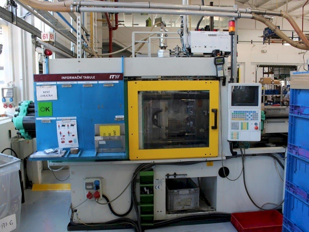 Frontansicht der Arburg 470 C 1500-800  Maschine