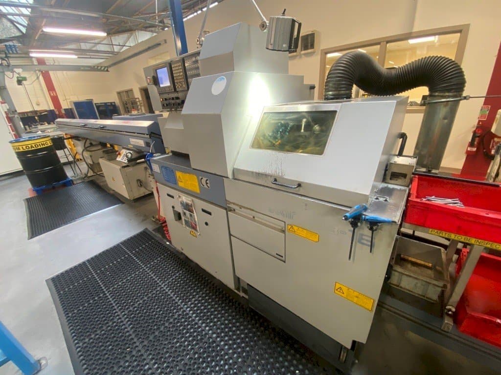 Frontansicht der Star SB-16 Maschine