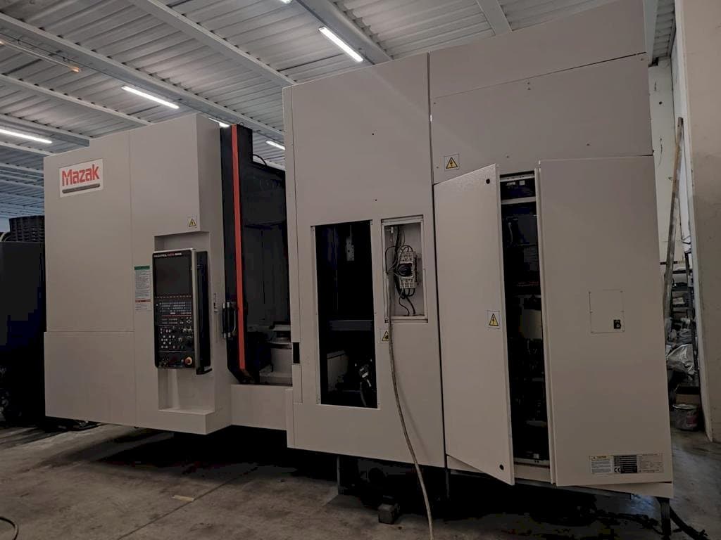 Frontansicht der Mazak HCN 6000 Maschine