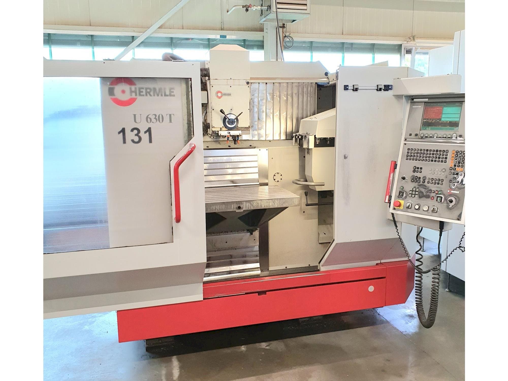 Frontansicht der HERMLE U 630  Maschine