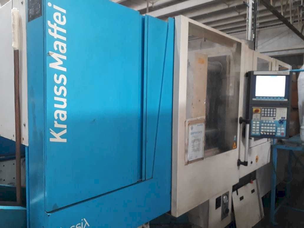 Frontansicht der Krauss Maffei 160/750 CX Maschine