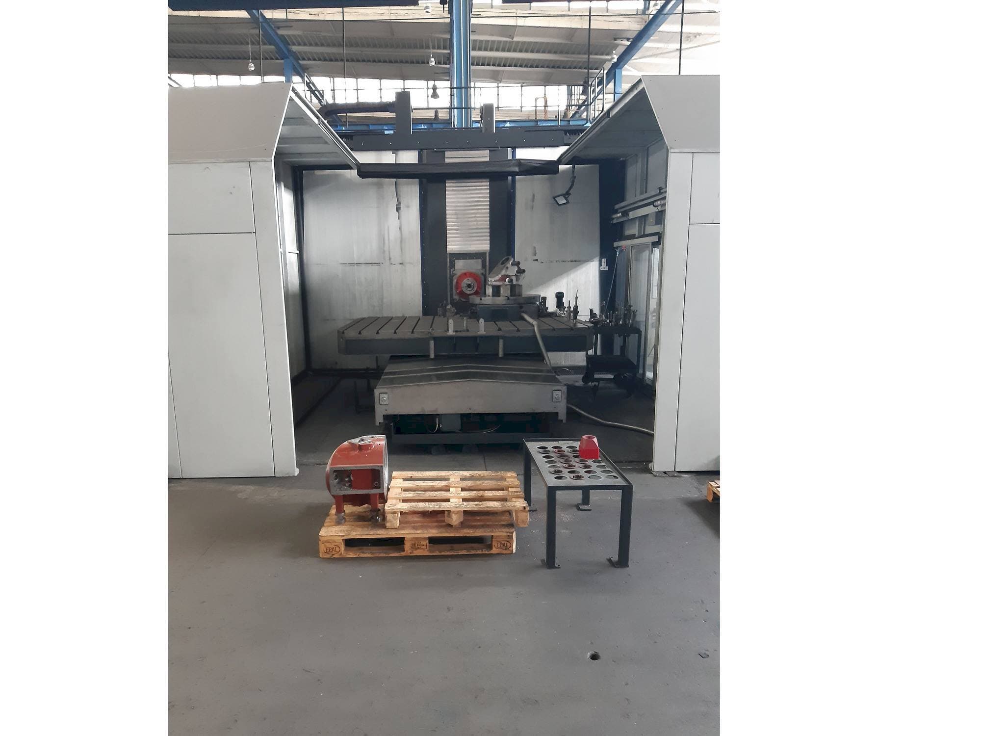 Frontansicht der Tos KURZIM FOQ 80 Maschine