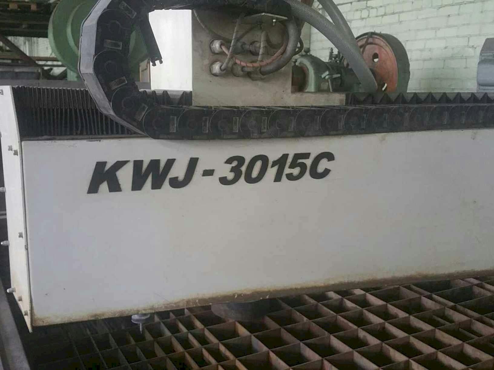Frontansicht der Kenner KWJ 3020 C KMT Streamline SL-V 30  Maschine