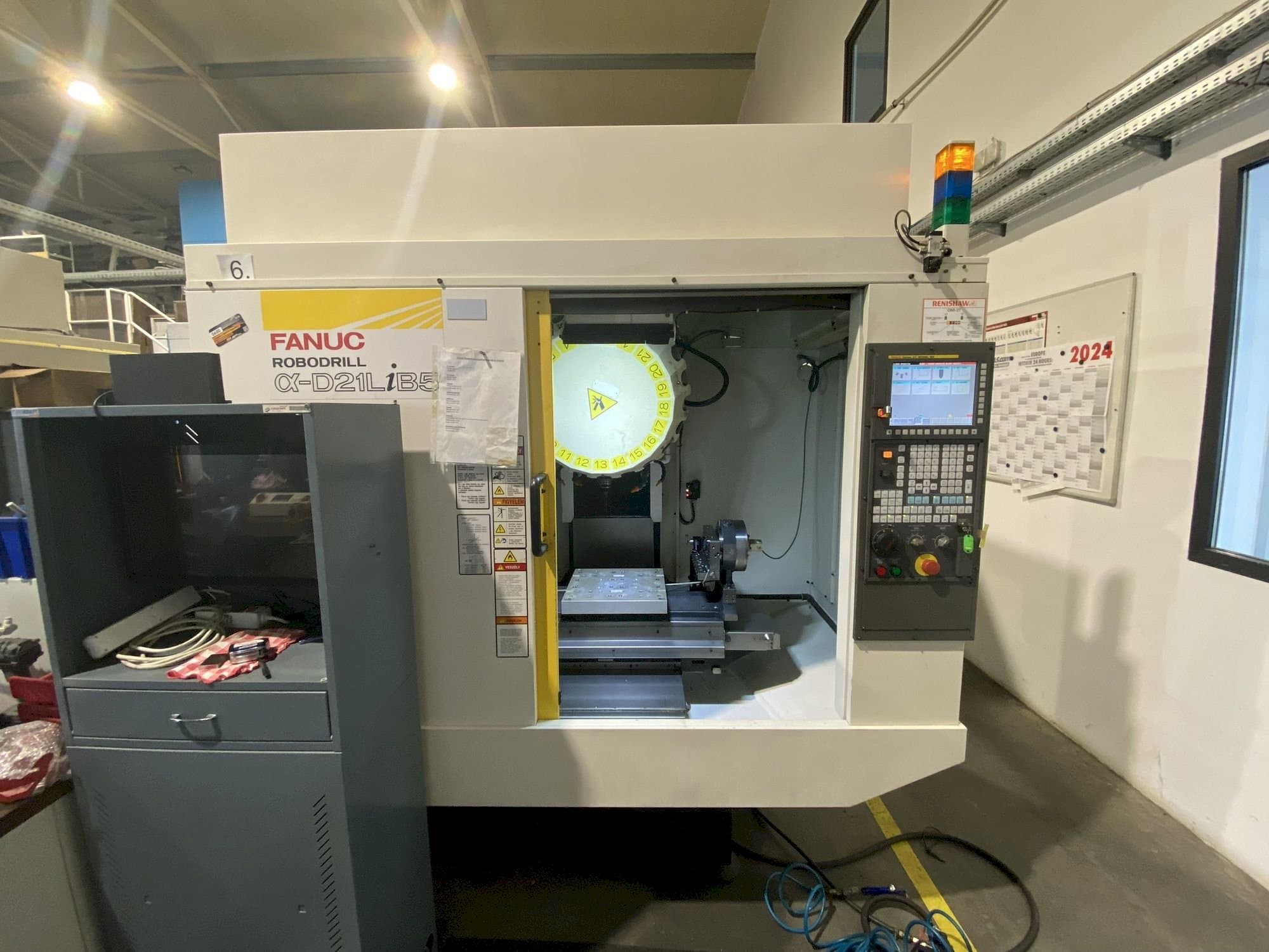 Frontansicht der FANUC Robodrill Alpha D21LiA5  Maschine
