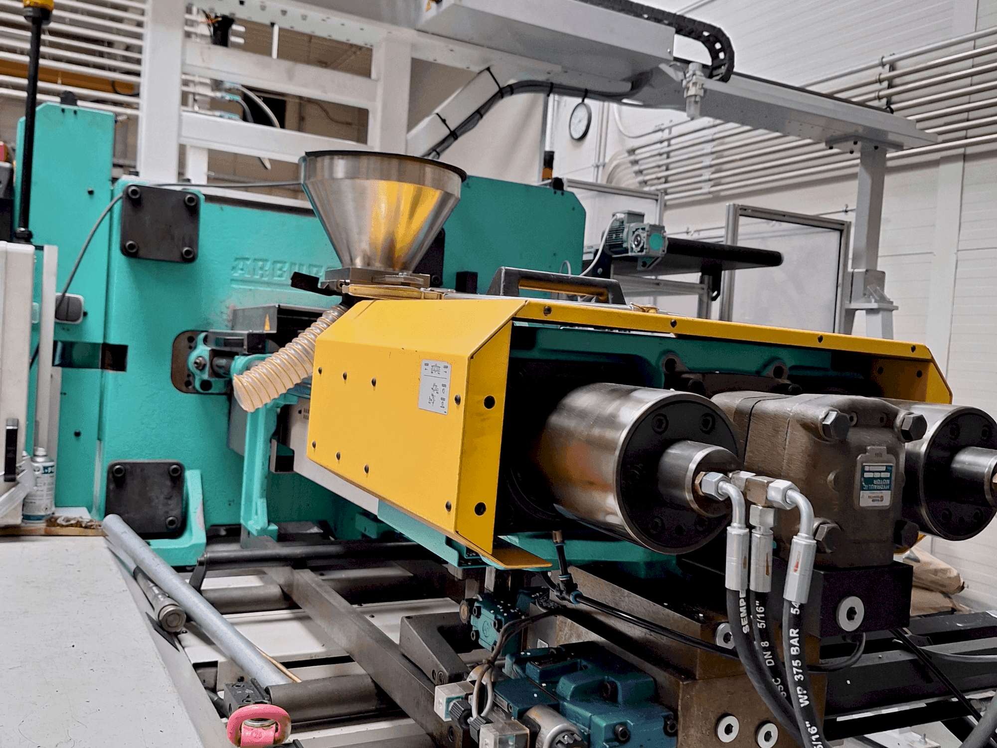 Frontansicht der Arburg 630 S 2500-675 Maschine