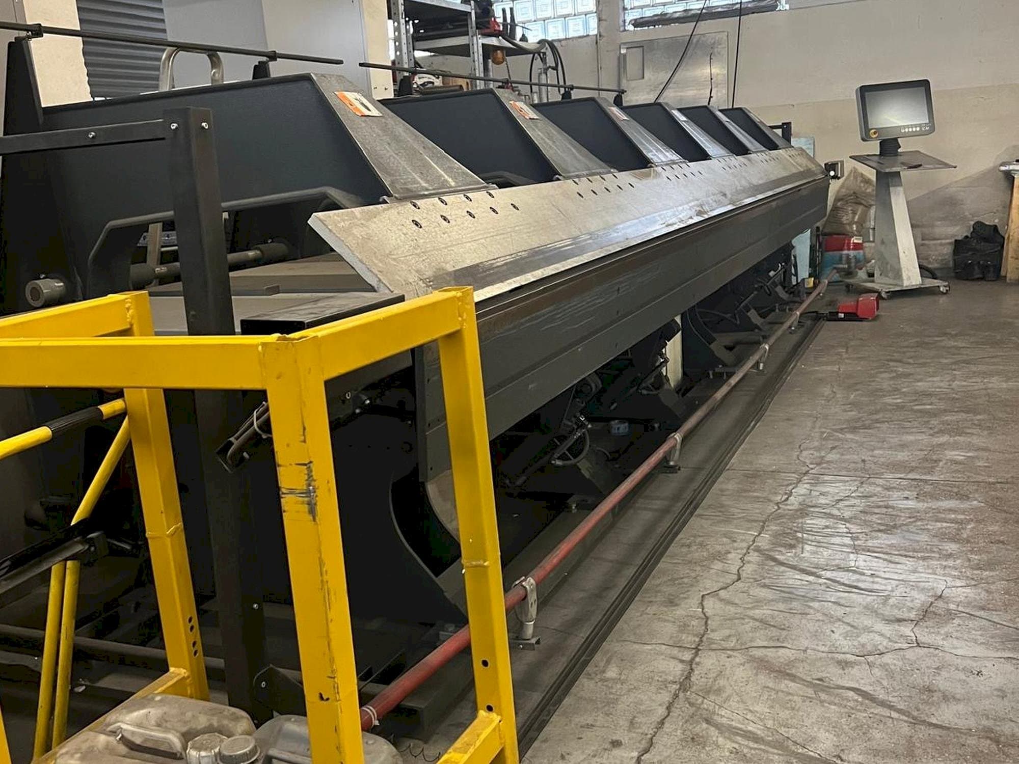 Frontansicht der Jorns  Norma-Line 150-6.4  Maschine