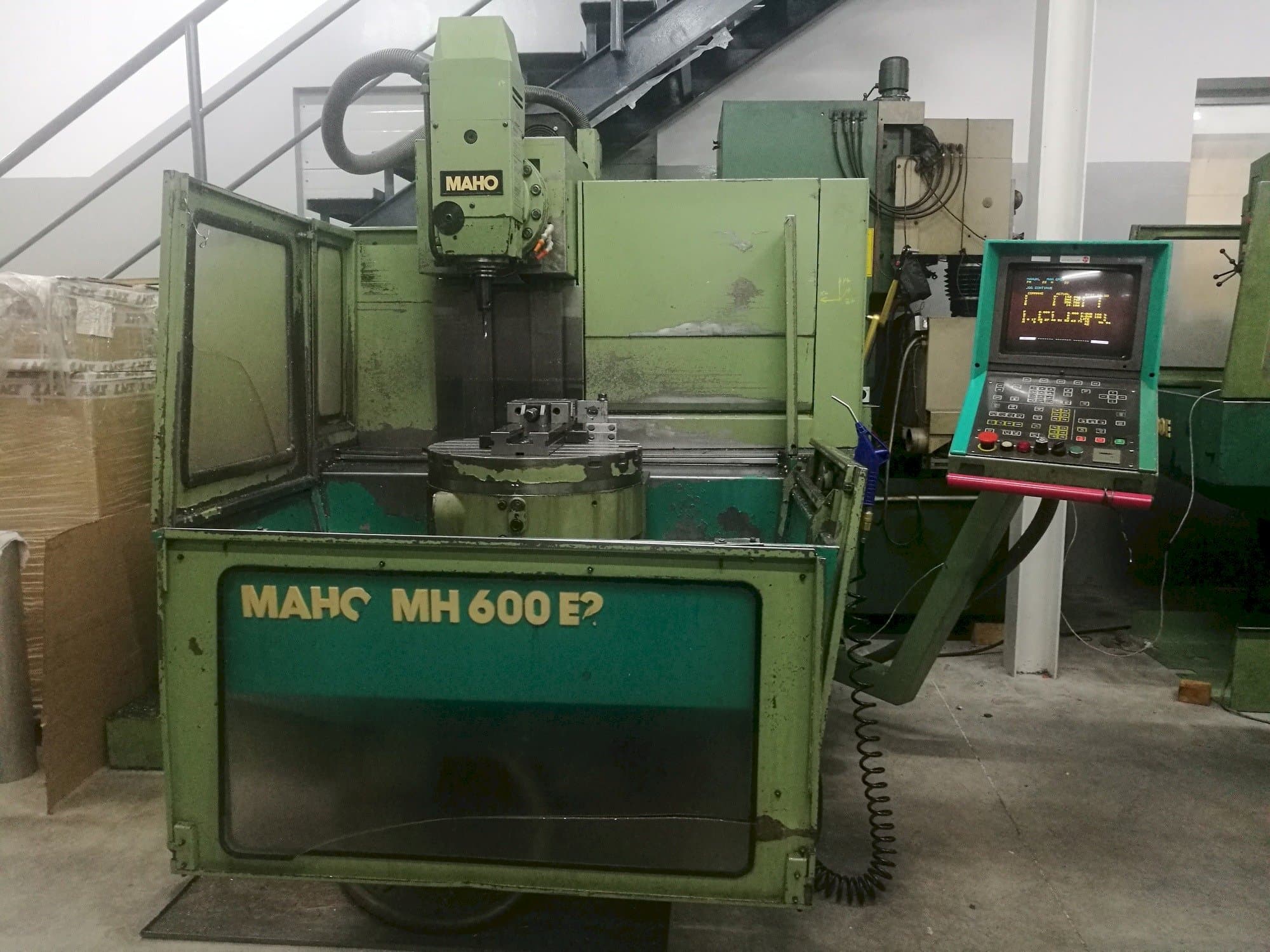 Frontansicht der Maho MH 600 E2 Maschine