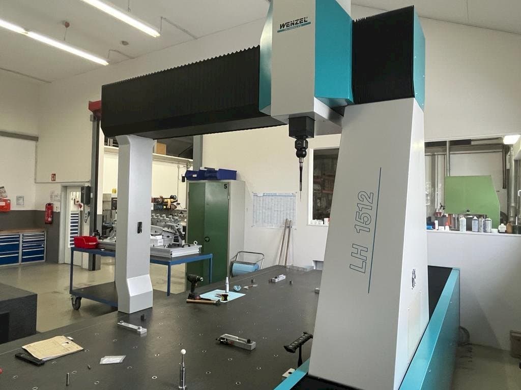 Frontansicht der Wenzel LH 1512  Maschine