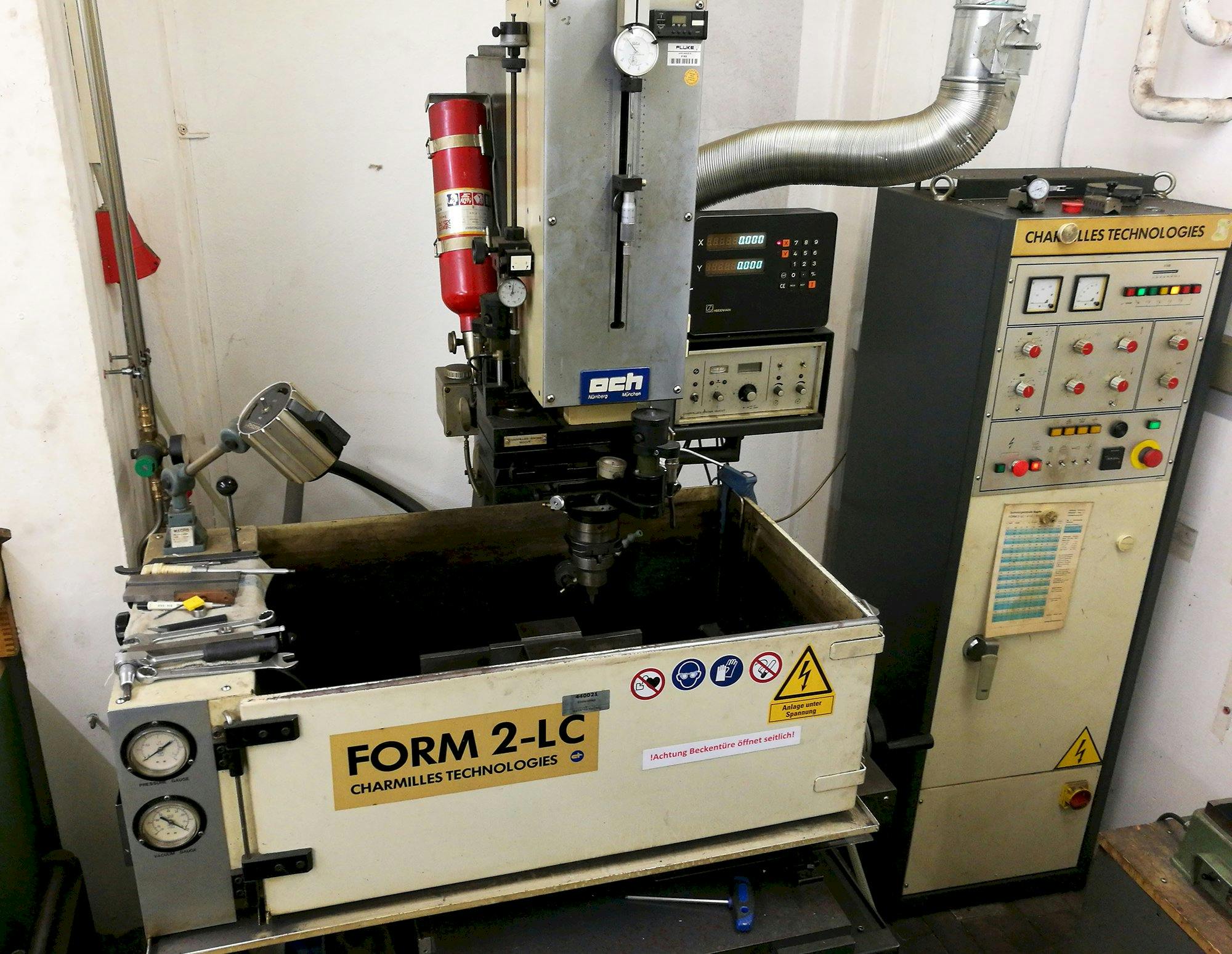 Frontansicht der CHARMILLES Form 2-LC Maschine