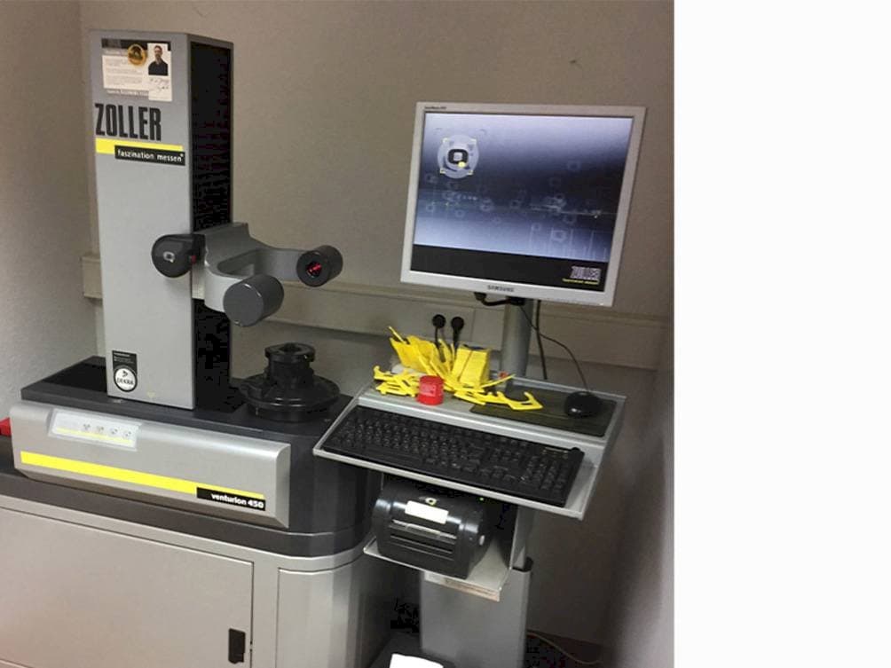 Frontansicht der Zoller Venturion 450  Maschine