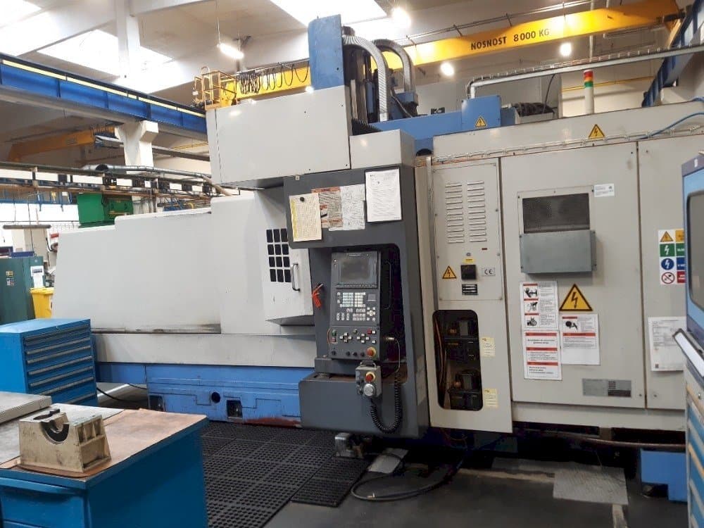 Frontansicht der Mazak FJV 35/80 Maschine