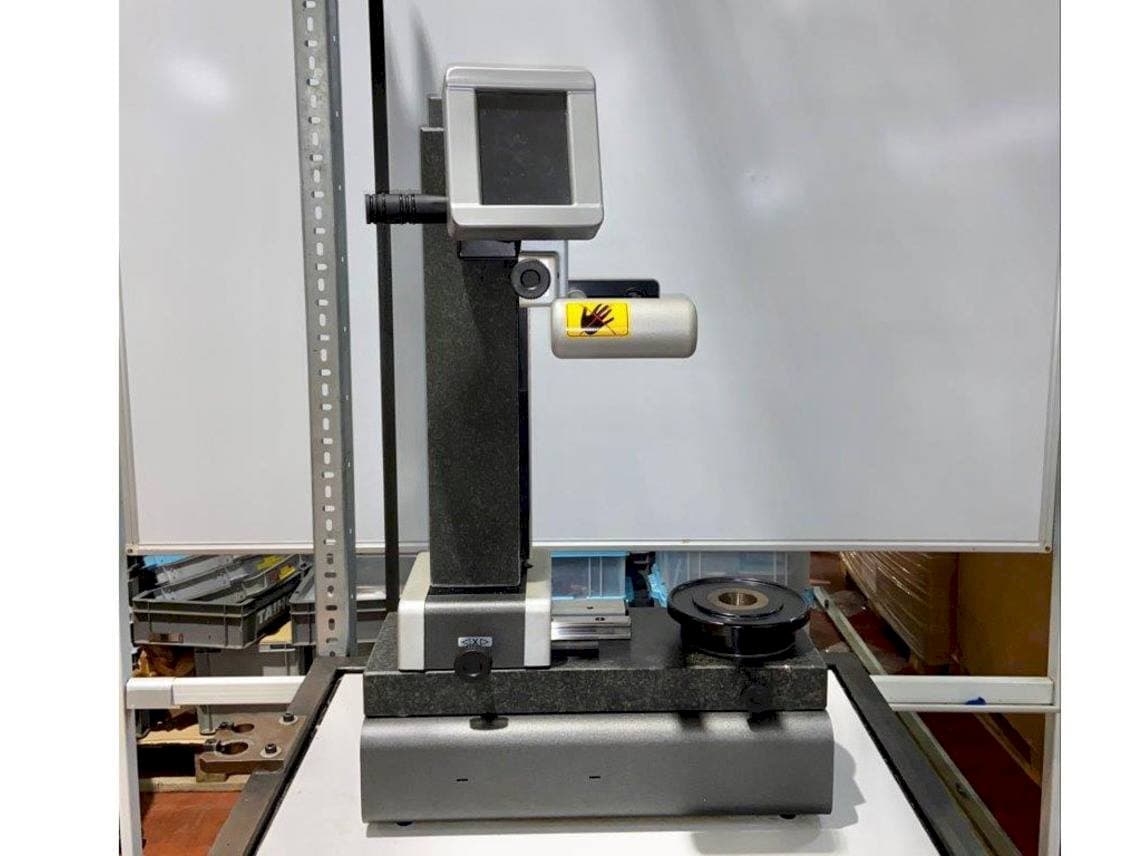 Frontansicht der ELB CONTROLLI LARTH  Maschine