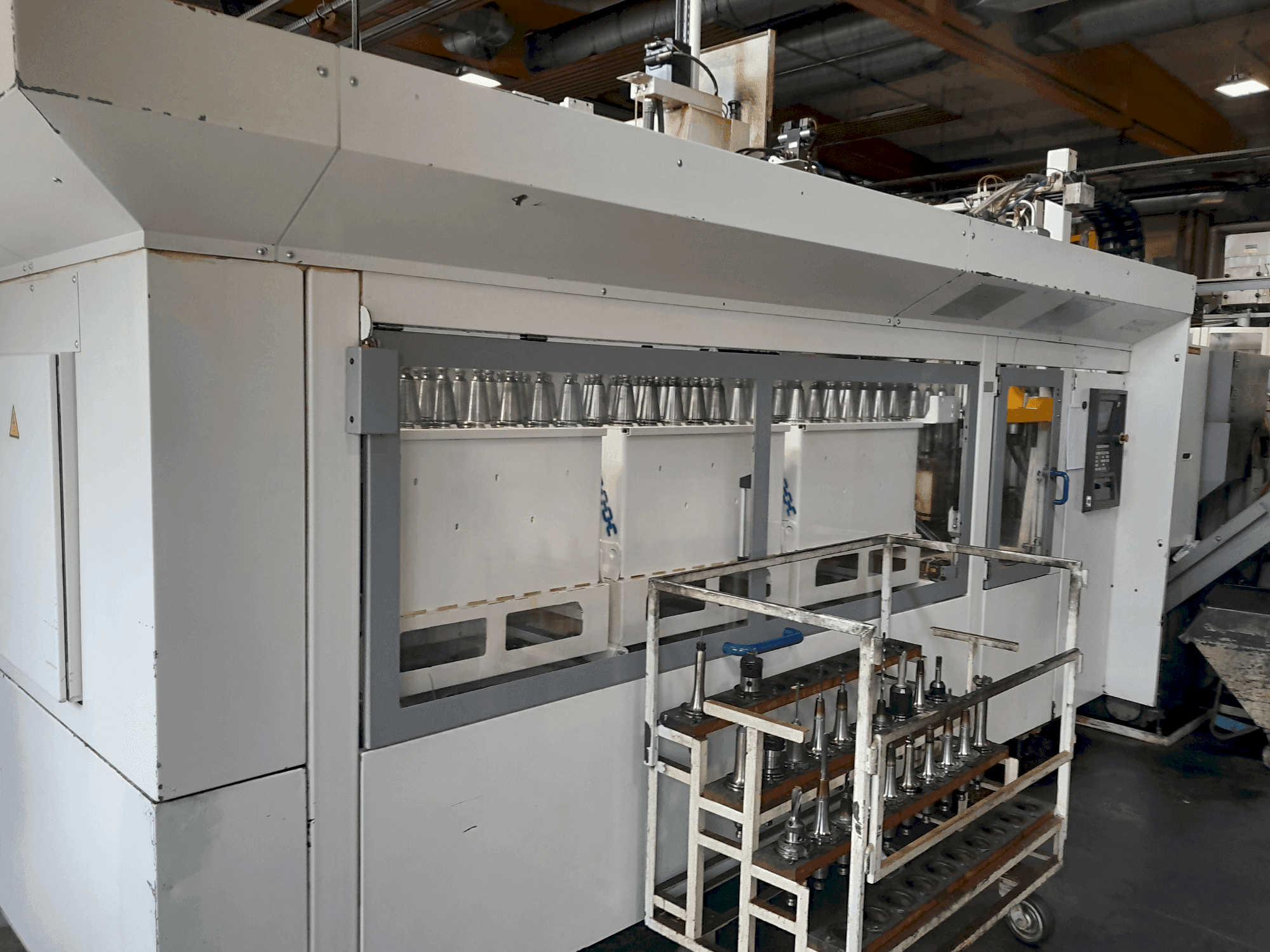 Seitenansicht der HELLER MCS-H 250  Maschine