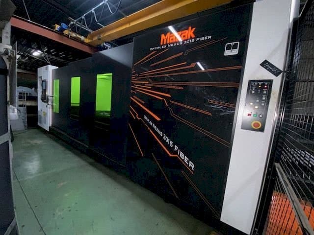 Frontansicht der Mazak Optiplex Nexus 3015 Maschine