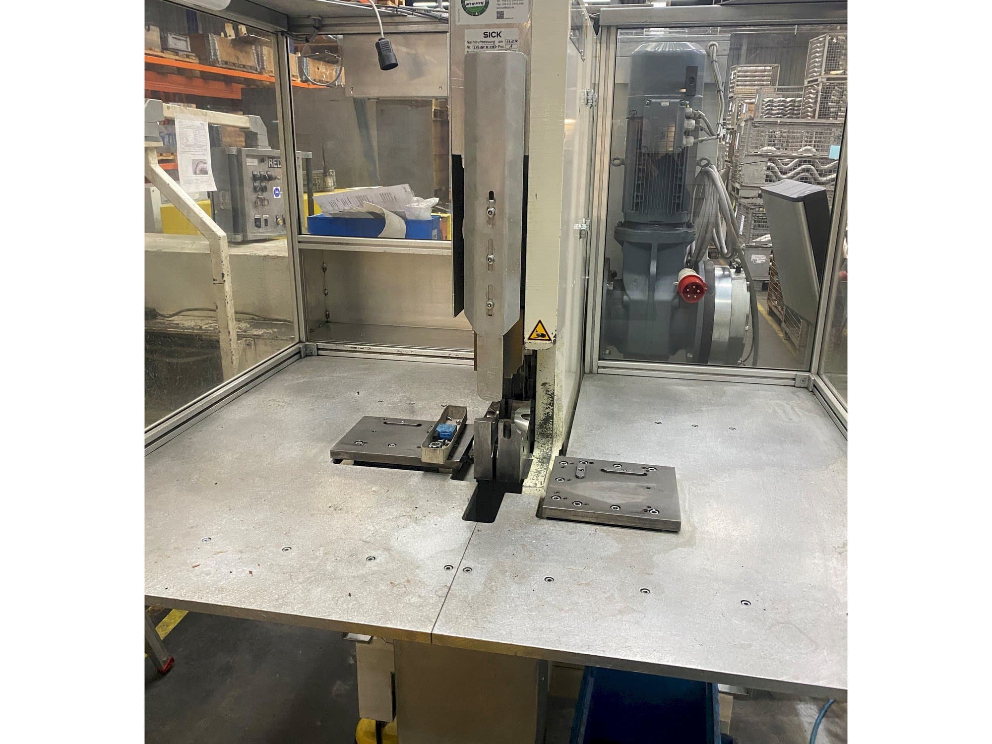 Frontansicht der Schmidt und Remmert EMT80-2-F01 Maschine