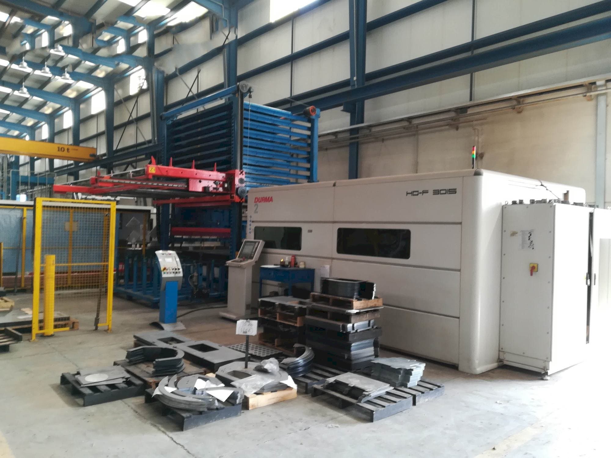 Frontansicht der Durma HD-F 3015  Maschine