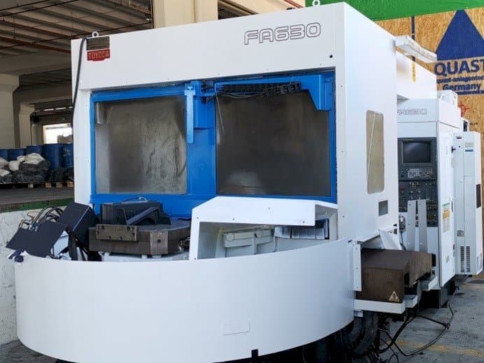 Frontansicht der TOYODA FA630 Maschine