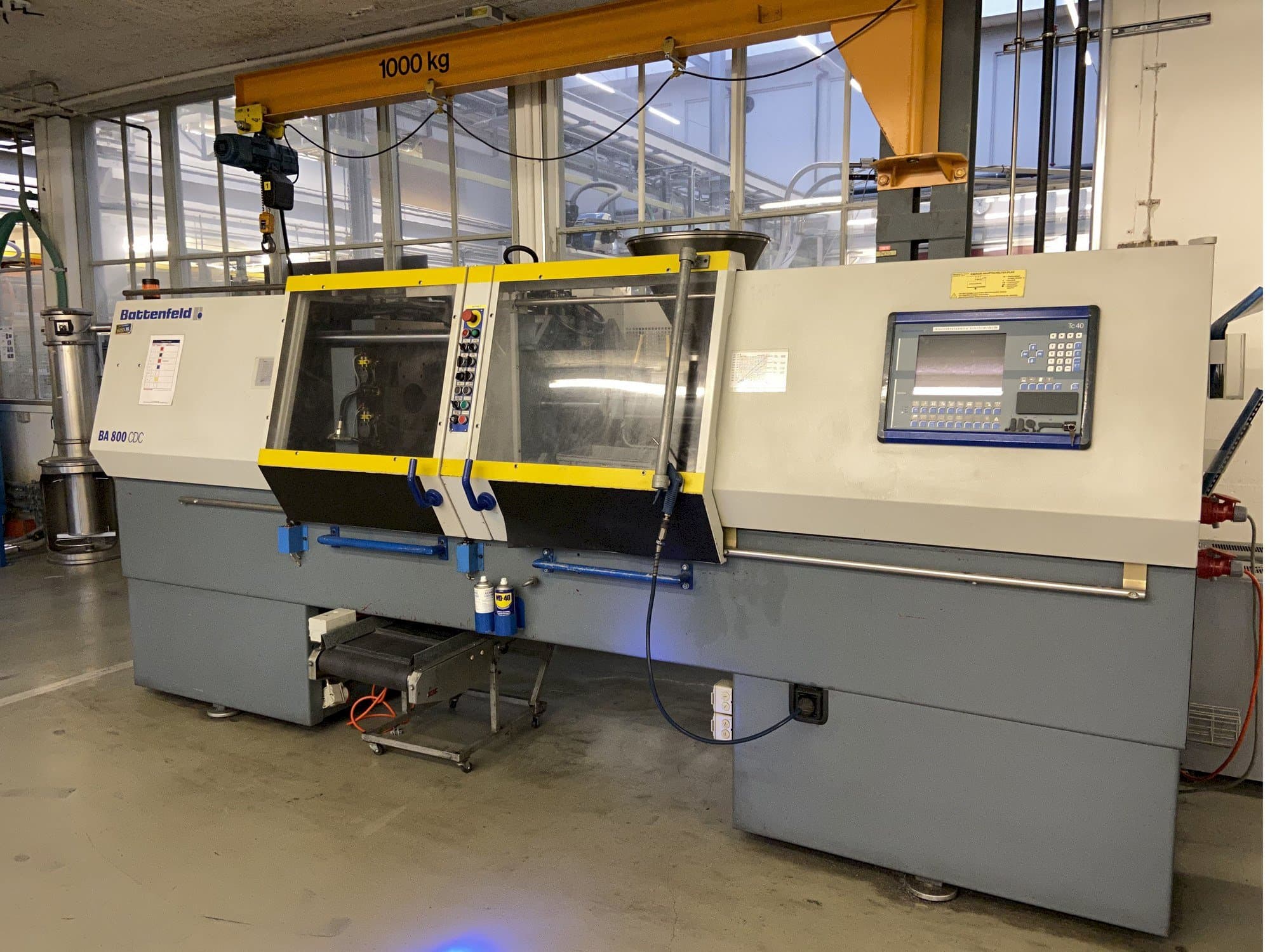 Frontansicht der Battenfeld BA 800/125 CDC  Maschine