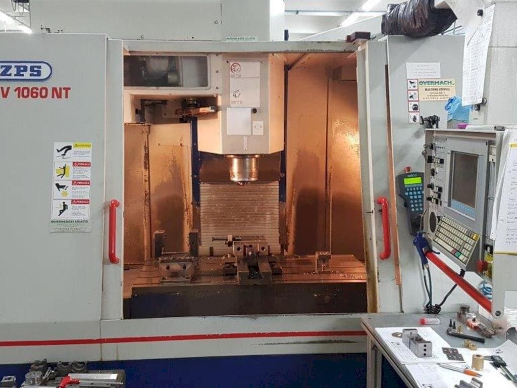Frontansicht der ZPS MCFV 1060NT Maschine
