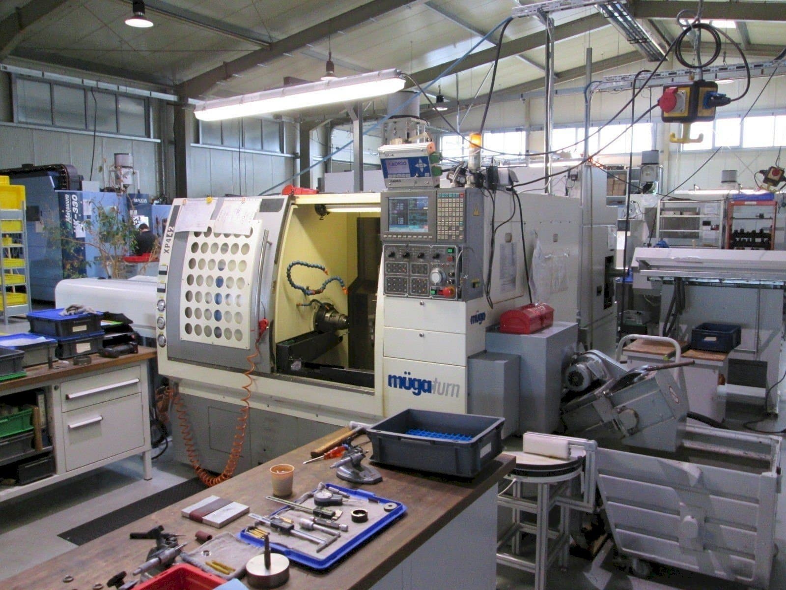 Frontansicht der Muga XP4 – 42SM  Maschine