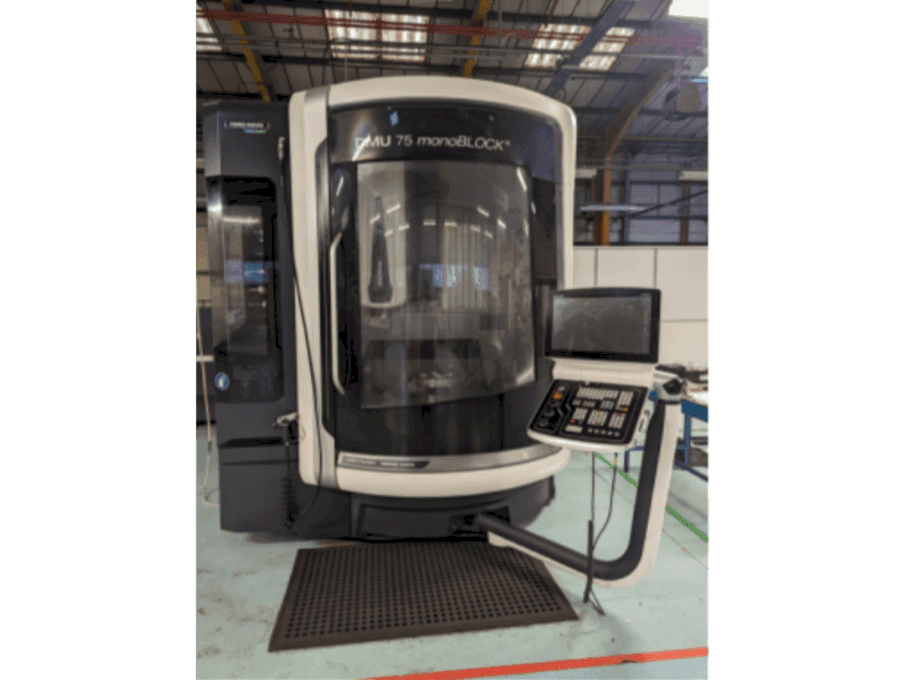 Linke Seitenansicht der DMG MORI DMU 75 Monoblock Maschine