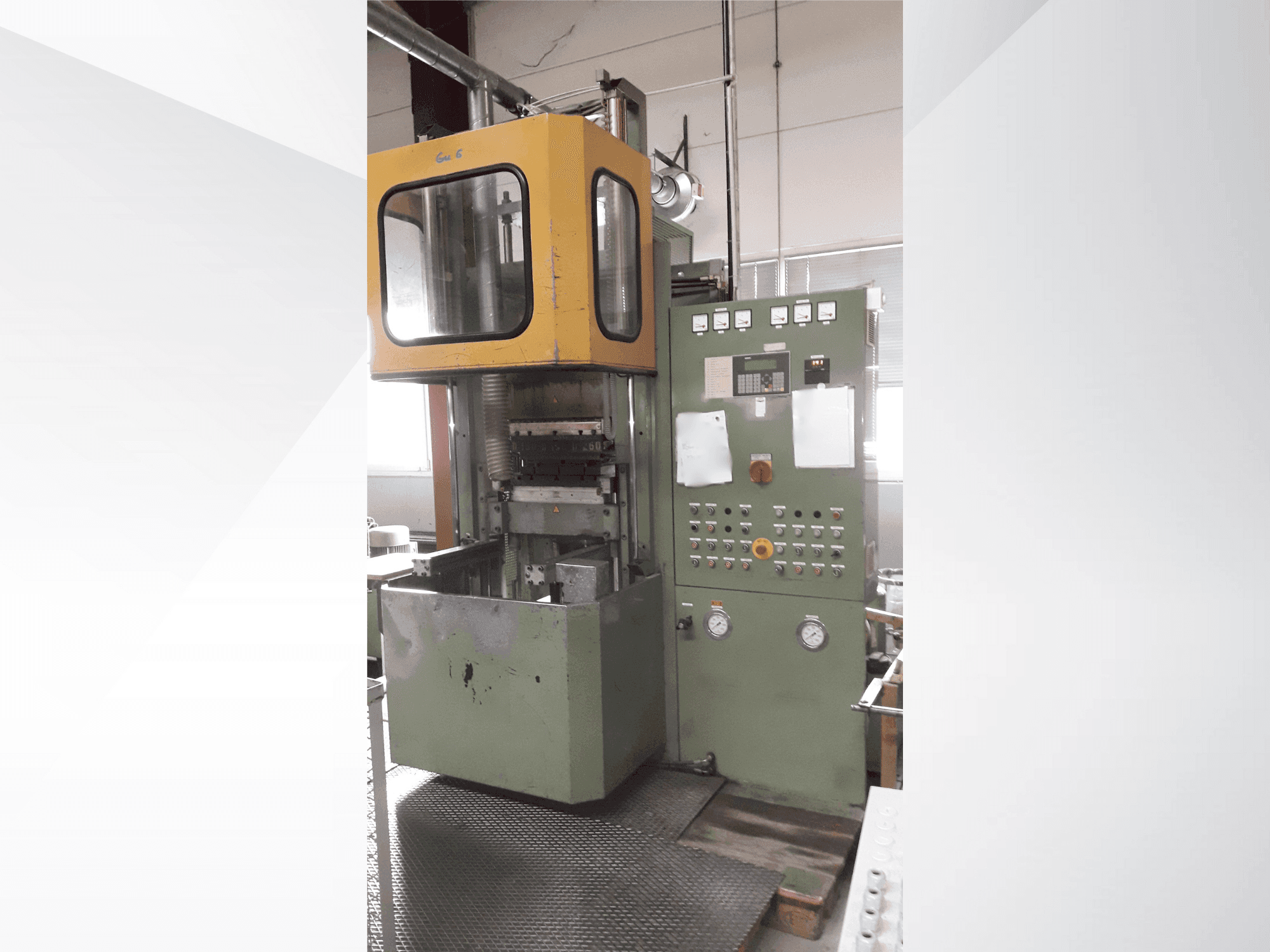 Frontansicht der WICKERT WKP 2560/5/5  Maschine