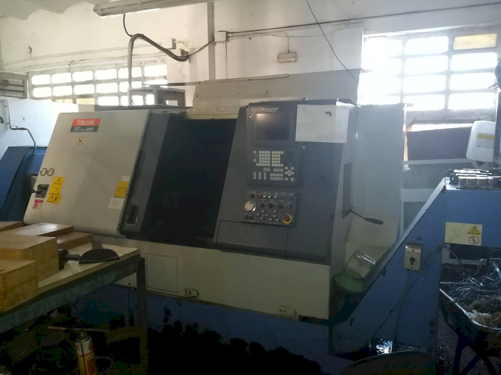 Frontansicht der Mazak Super Quick Turn 200  Maschine