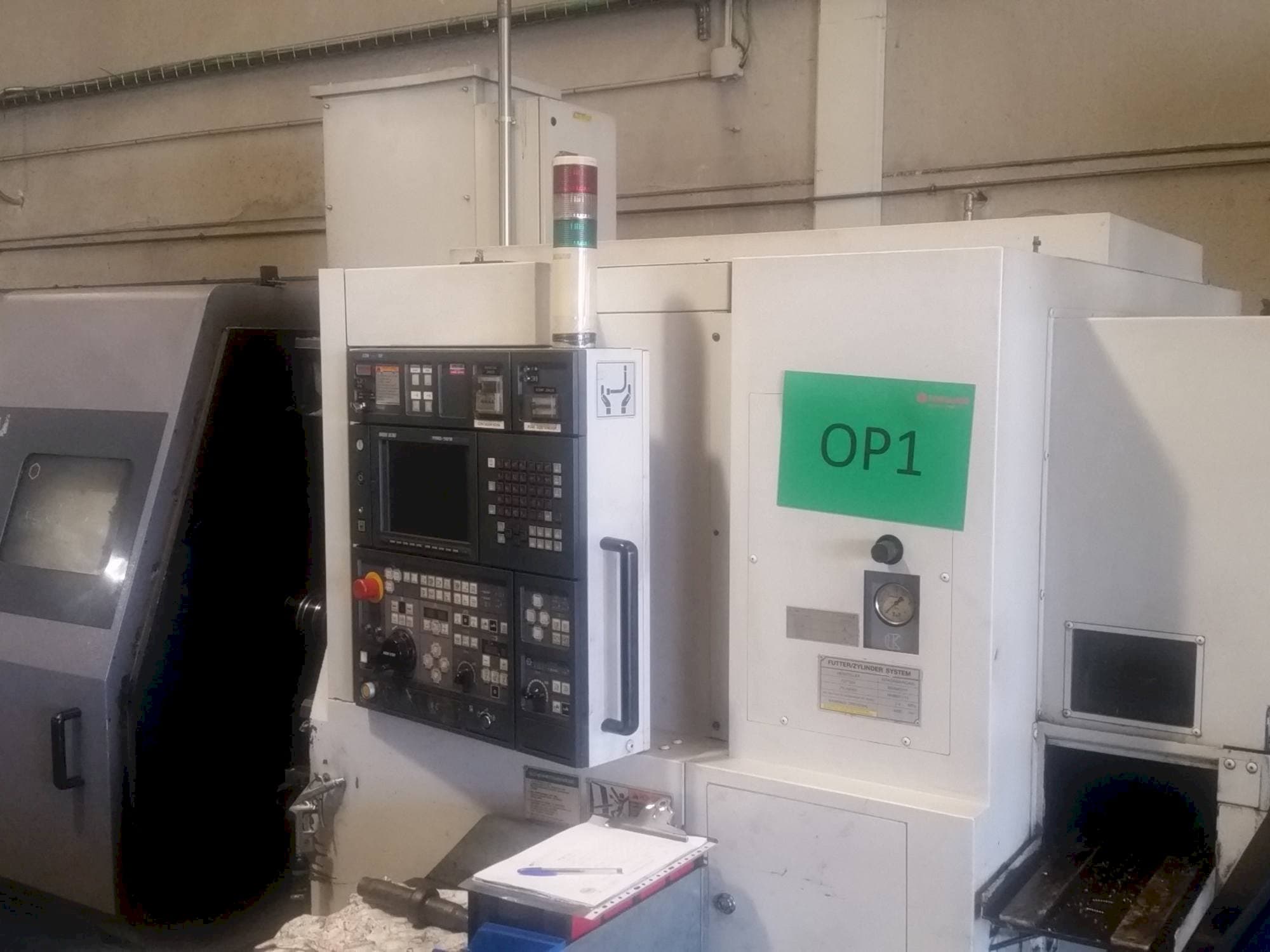 Frontansicht der MORI SEIKI ZL 200 MSC Maschine