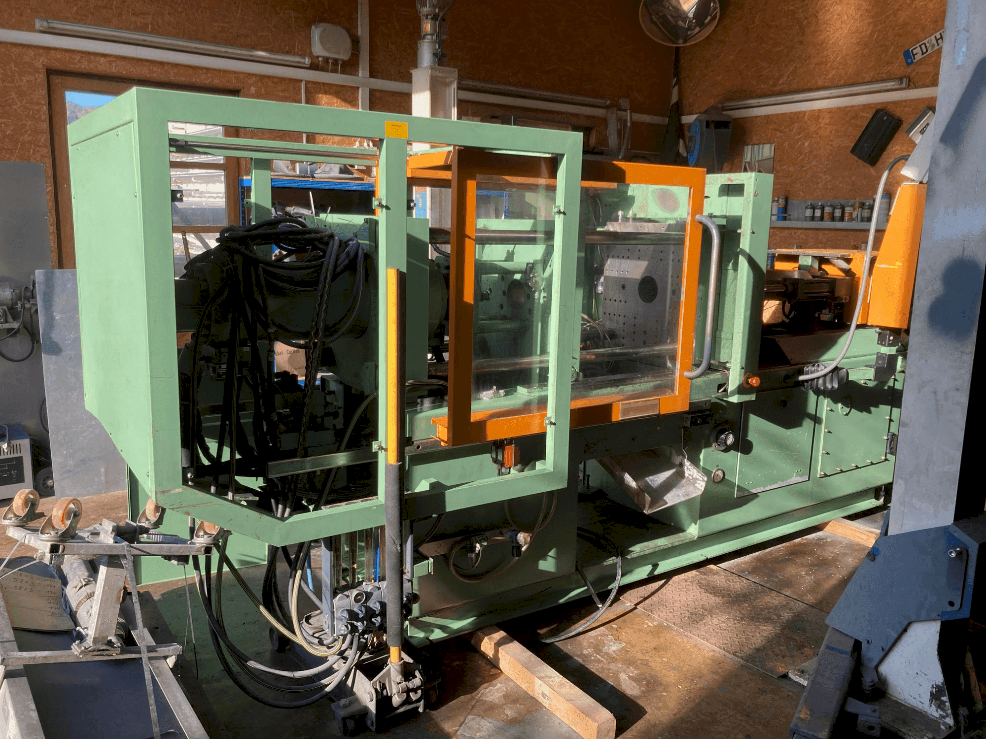 Frontansicht der FERROMATIK K75-S Maschine