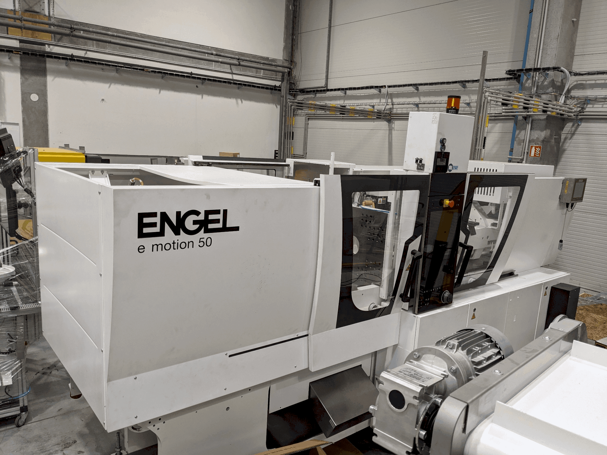 Frontansicht der Engel e-motion 170/50 TL Maschine