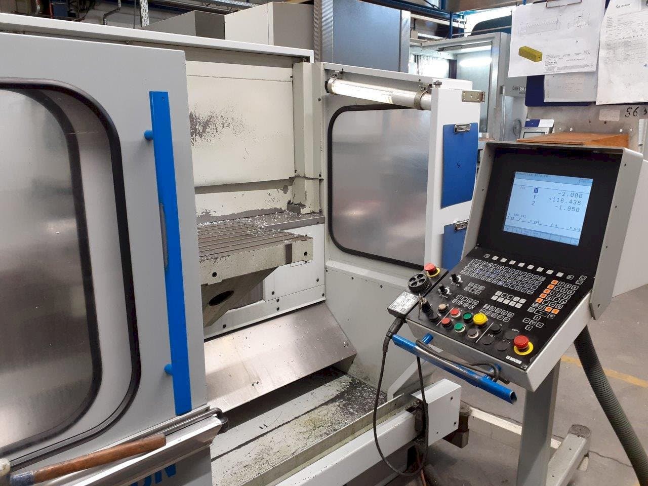 Frontansicht der MIKRON UME 600  Maschine