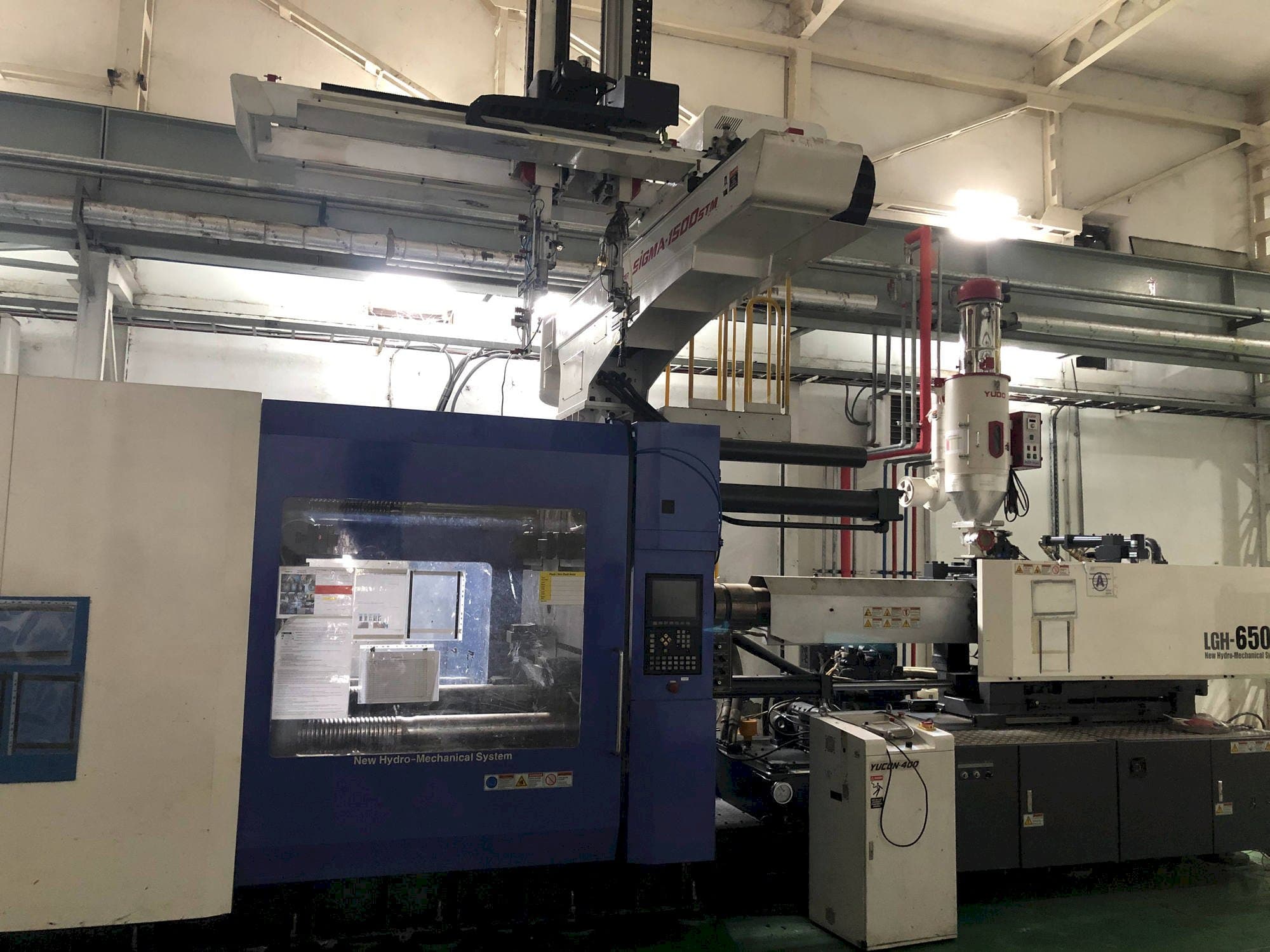 Frontansicht der LG LGH-650M Maschine