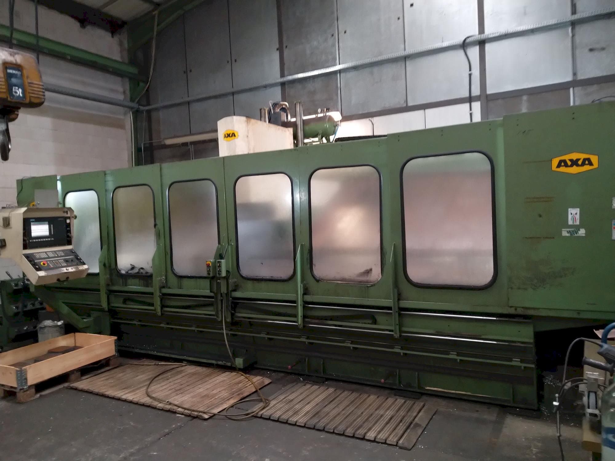 Frontansicht der AXA VSC 5000-m Maschine