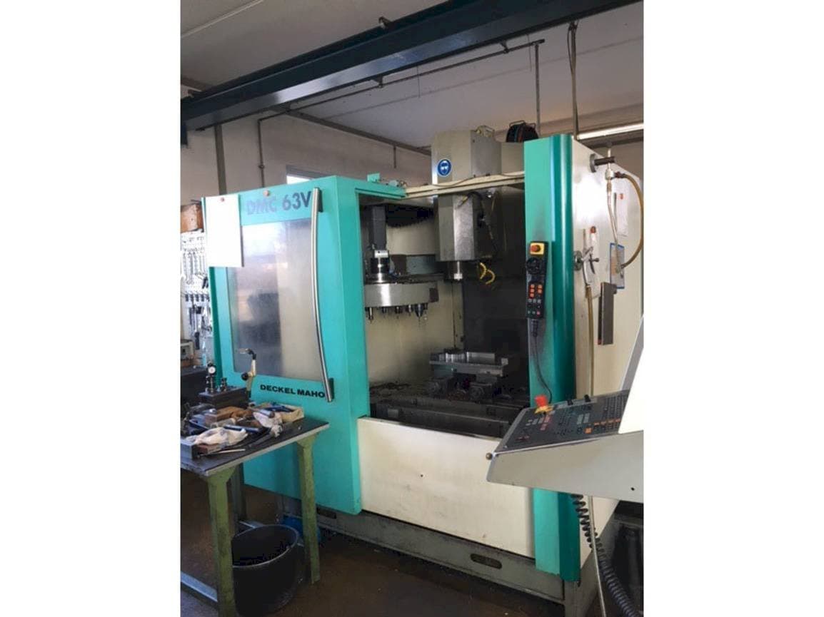 Frontansicht der DMC DMC 63V Maschine