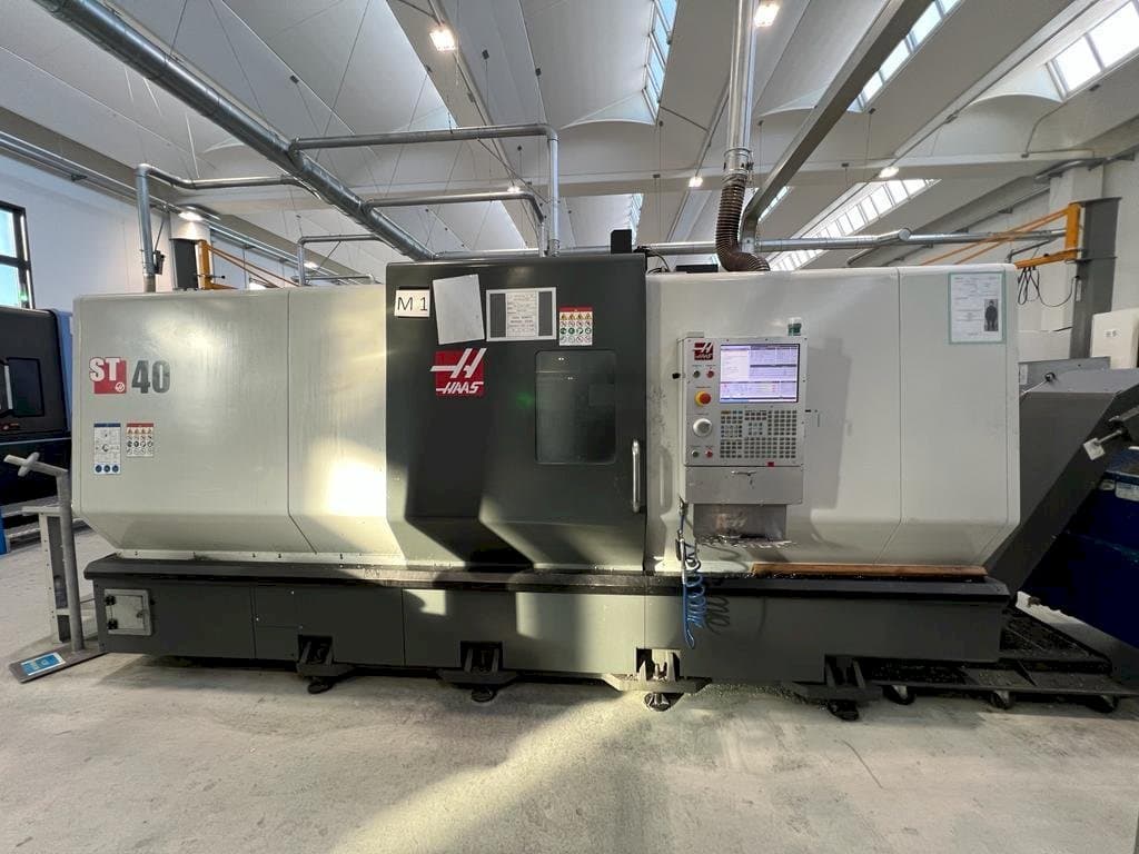 Frontansicht der HAAS ST-40  Maschine