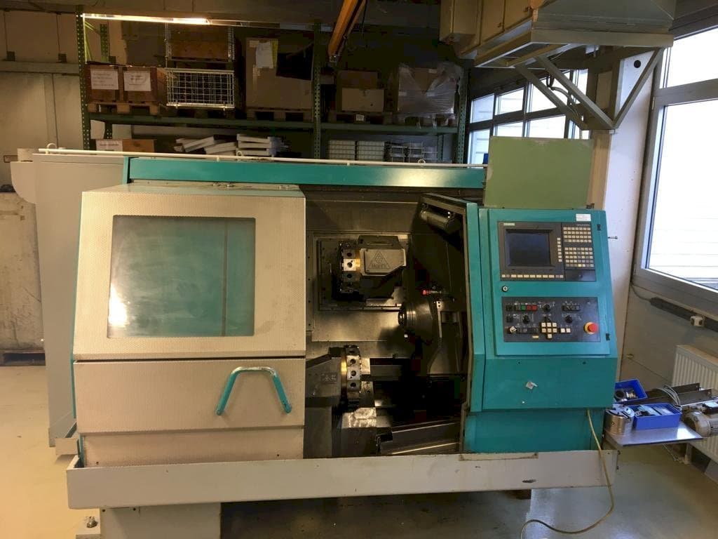 Frontansicht der Index G200 Maschine