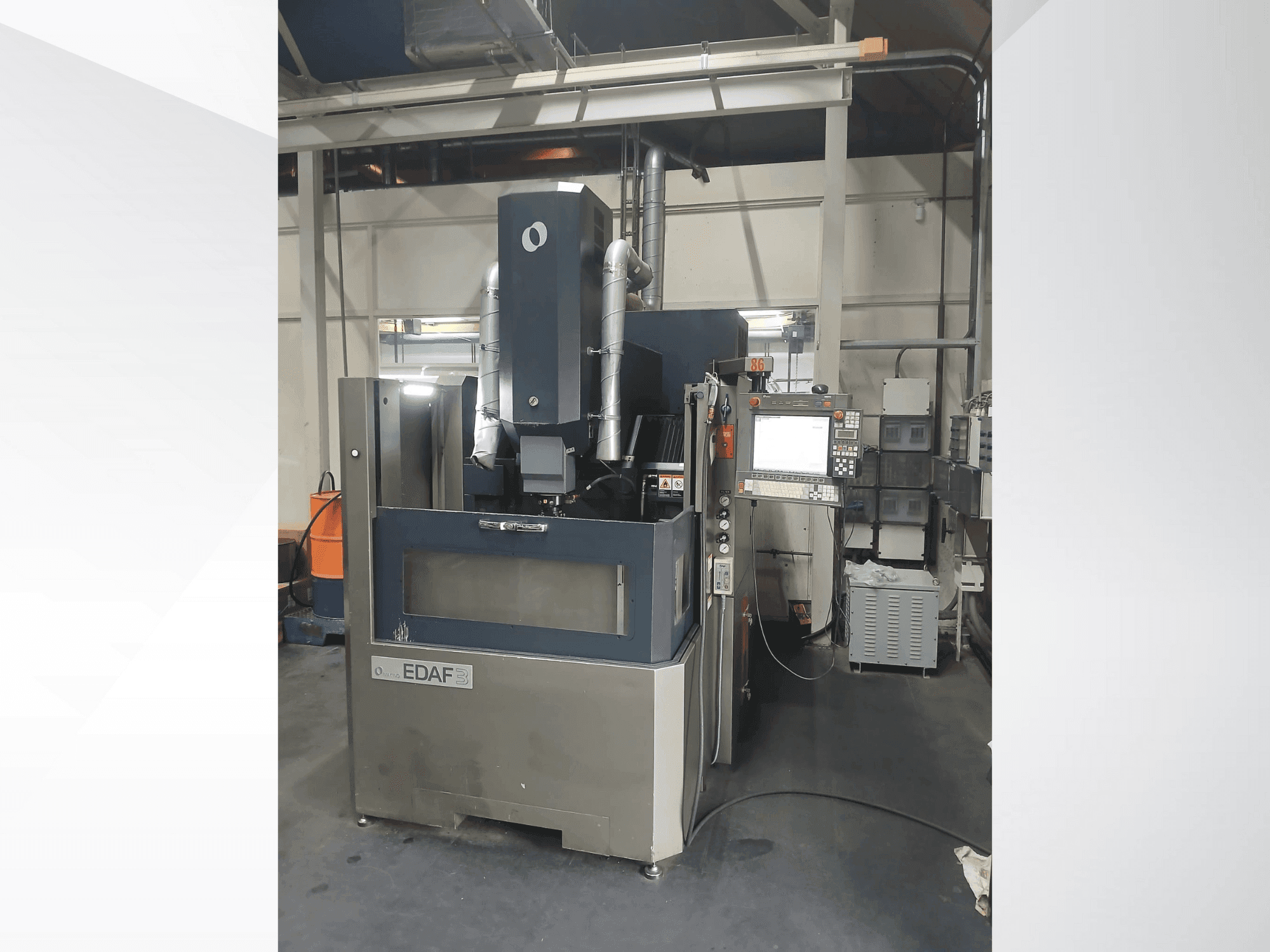 Frontansicht der Makino EDAF3  Maschine