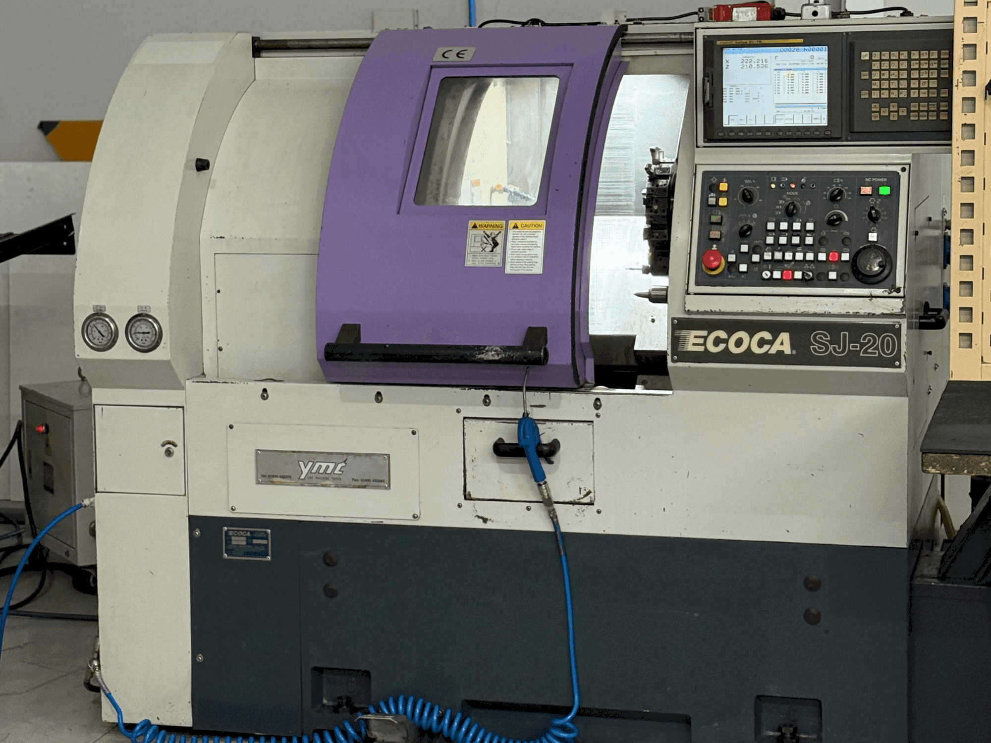 Frontansicht der ECOCA SJ-20 Maschine