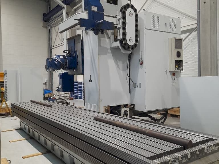 Frontansicht der CME FCM 6000  Maschine
