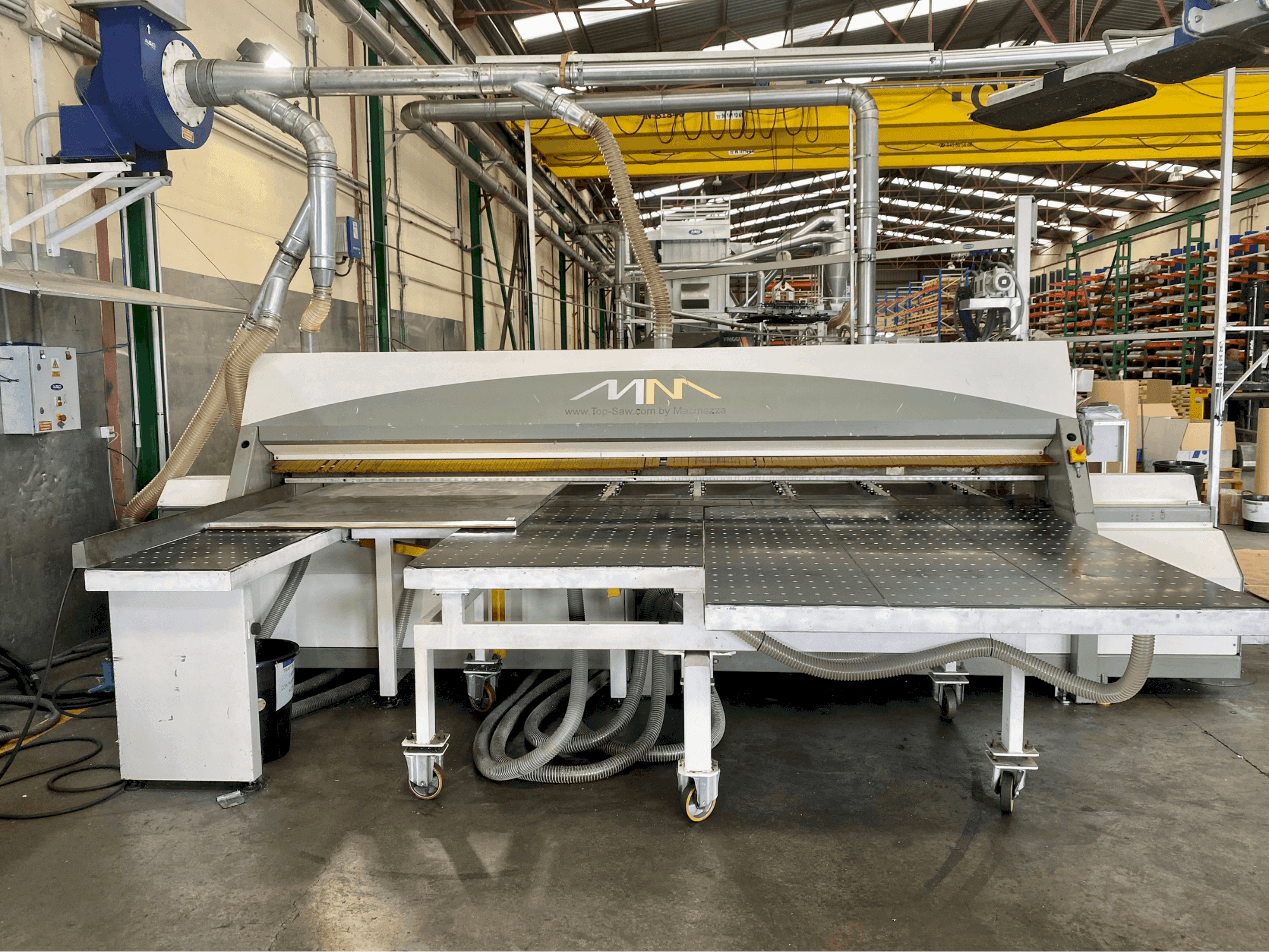 Frontansicht der MACMAZZA Top Saw  Maschine