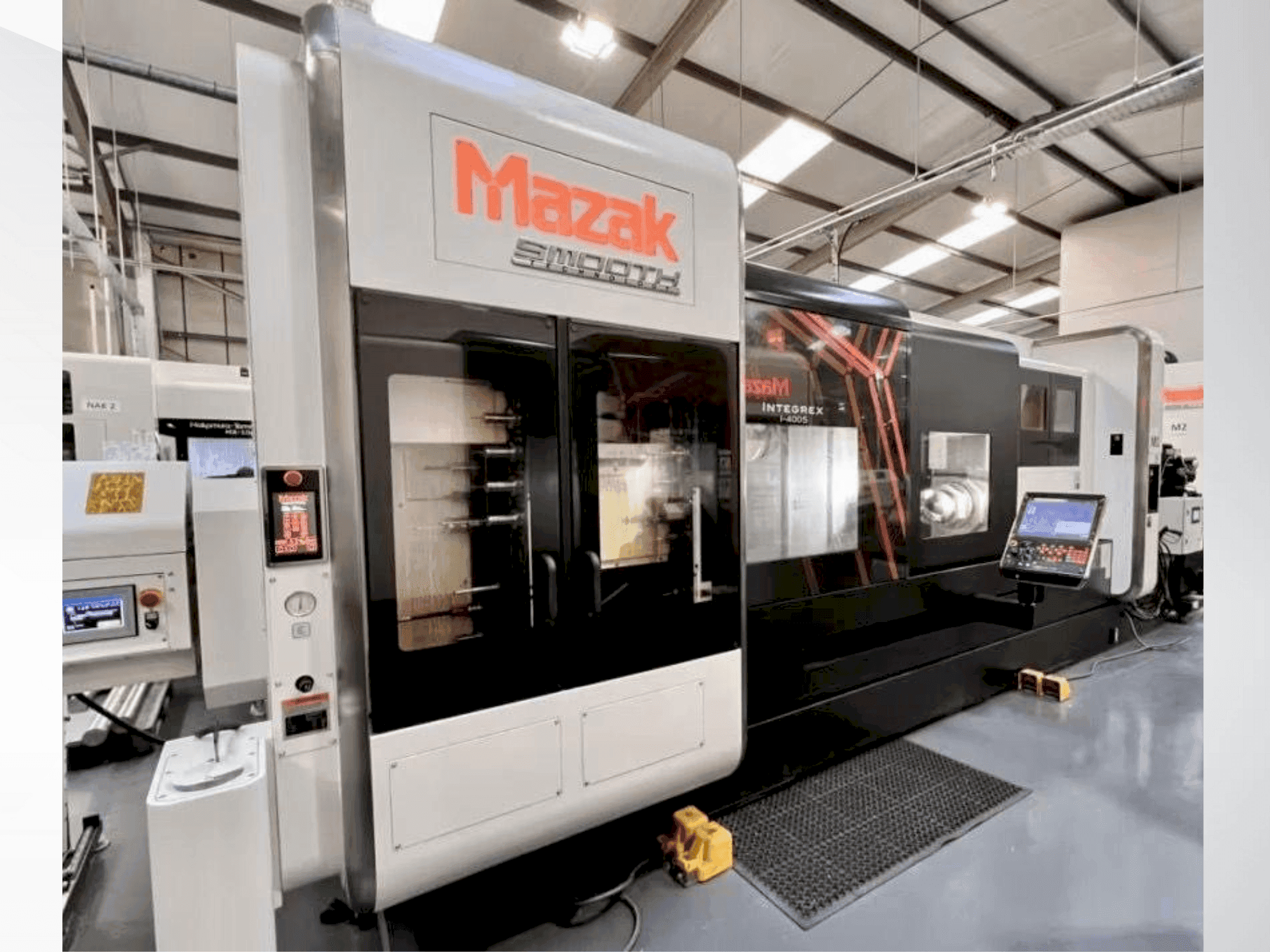 Frontansicht der Mazak INTEGREX i-400 S Maschine