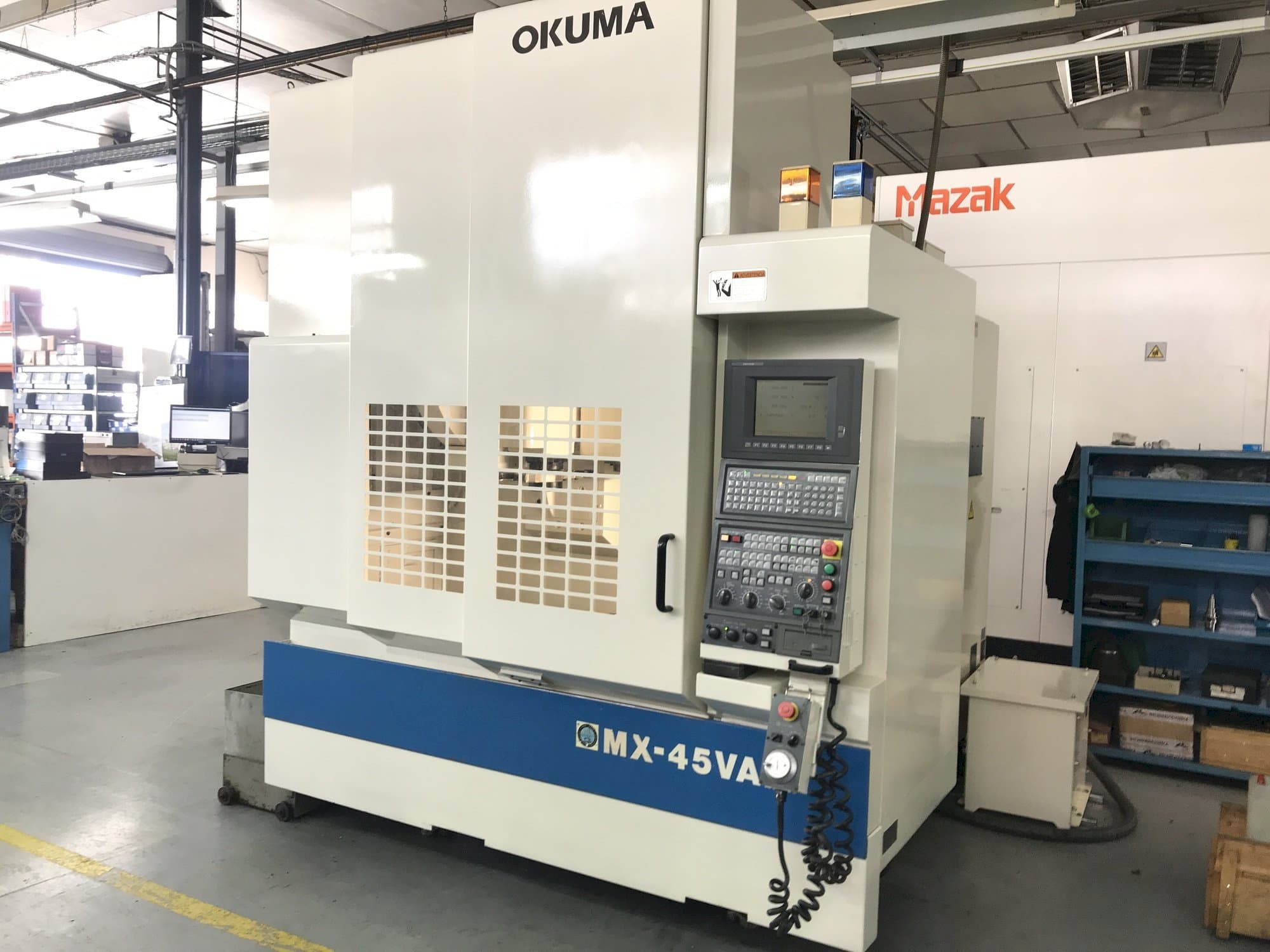 Frontansicht der Okuma Mx-45VAE  Maschine